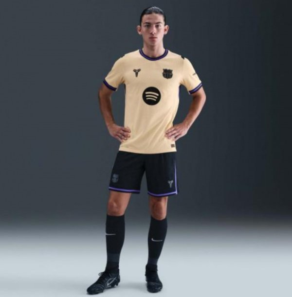 World Sports: Barcelona will launch the second jersey in the new season & to pay tribute to Kobe, may debut in Japan
